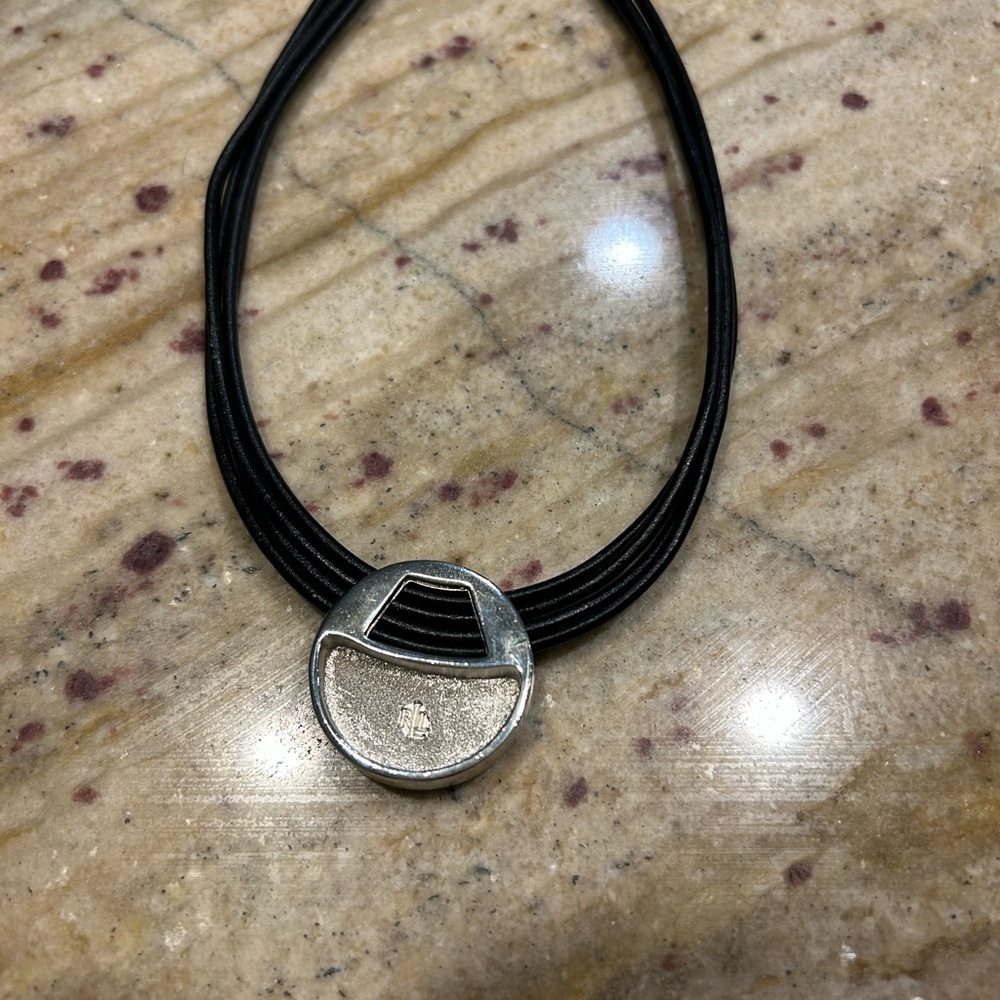 Ralph Lauren Elegant Black Necklace - Picture 4 of 4